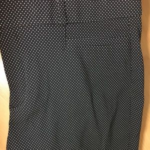 Sloan crop black dot 8p